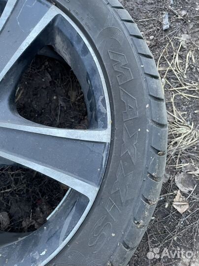 Maxxis MA-Z1 Victra 5/45 R17 97W