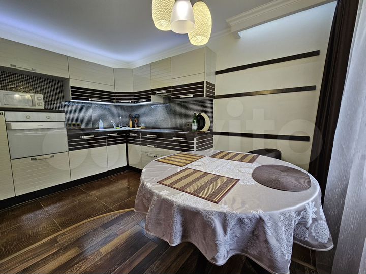 3-к. квартира, 80 м², 2/5 эт.