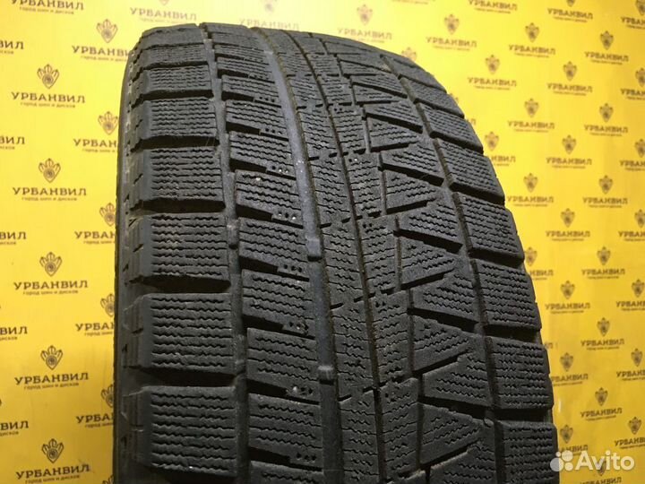 Bridgestone Blizzak Revo GZ 225/50 R17 94Q