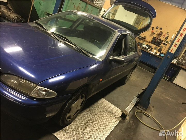 Разбор на запчасти Ford Mondeo 1