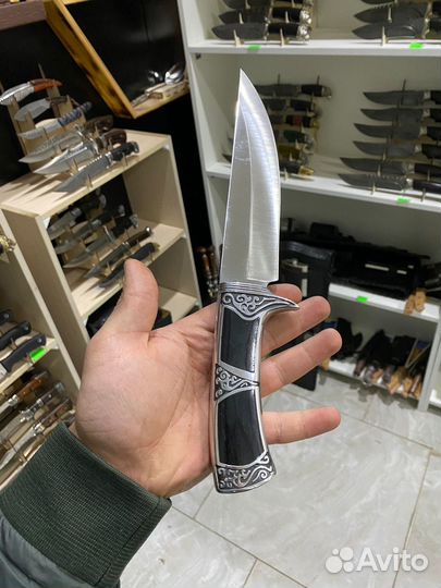 Красивый нож