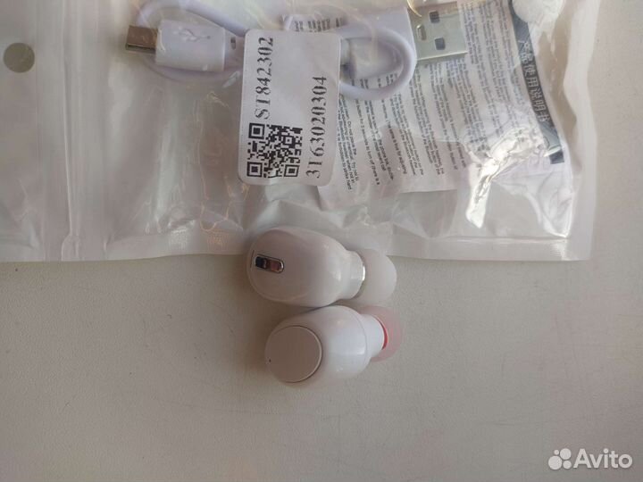 Bluetooth наушник