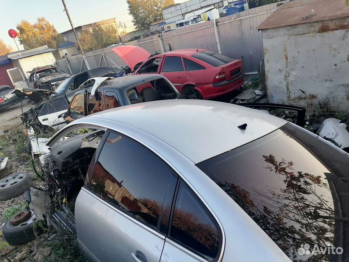 Фольксваген Пассат Б5 крыша со стойками