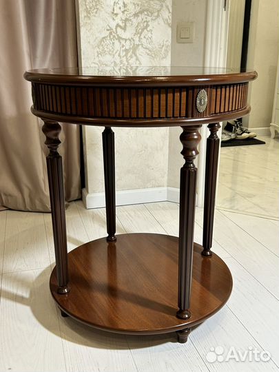 Кофейный столик