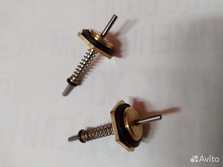 Микропереключатель и водяной шток