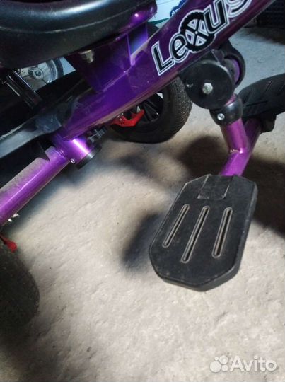 Велосипед с родительской ручкой LexusTrayk