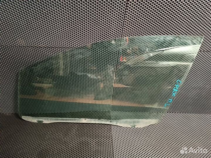 Стекло двери переднее Ford C-Max 2003-2010