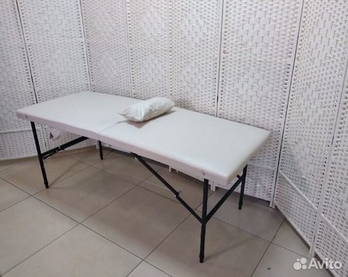 Кушетка косметологическая. Стол косметолога