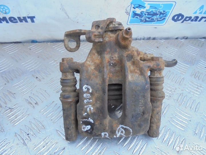 Суппорт задний Volkswagen Golf 3 1.8