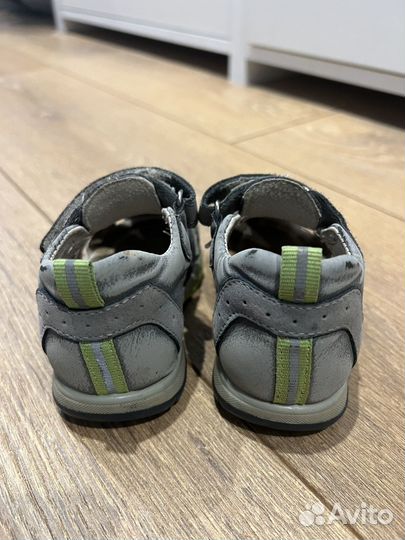 Сандали детские