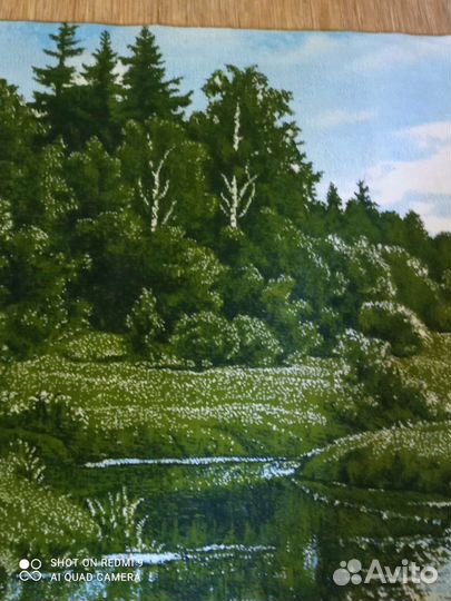 Колоритный ковер с пейзажем