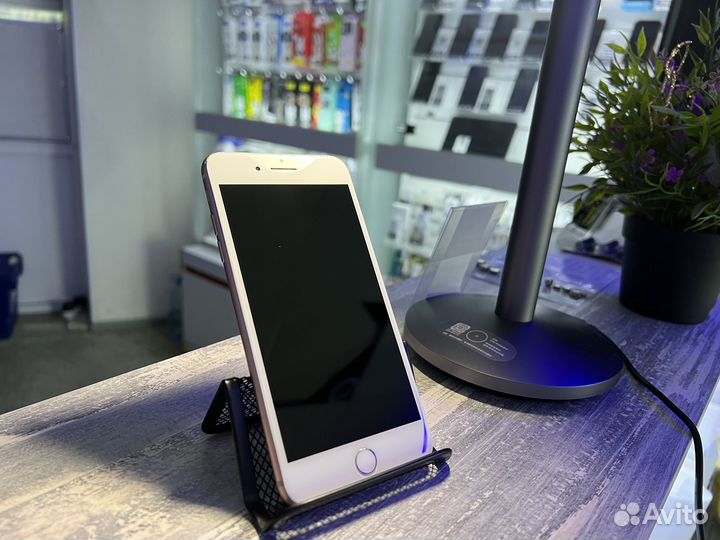 iPhone 8 Plus, 64 ГБ