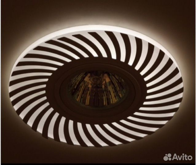 Встраиваемый светильник со LED подсветкой