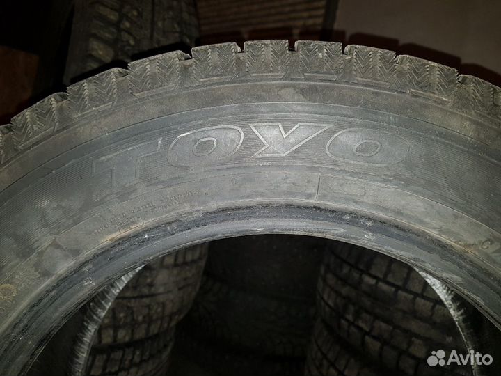 Toyo Observe Garit G4 215/60 R16