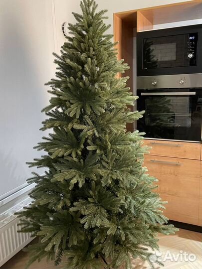 Елка искусственная