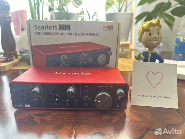 Звуковая карта Focusrite Scarlett 2i2 3rd Gen