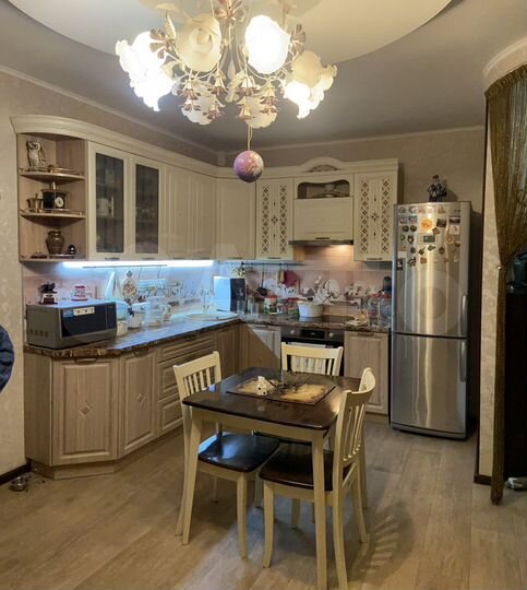 2-к. квартира, 65 м², 1/9 эт.