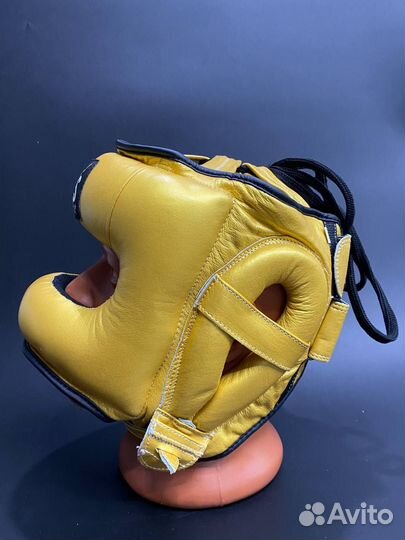 Бамперный шлем Cleto Reyes Gold