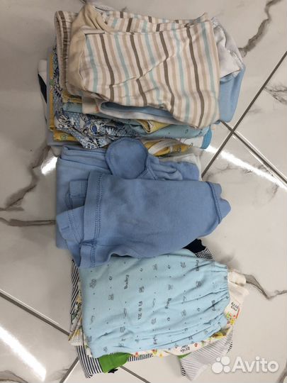 Продам пакет вещей от 0 -9 мес