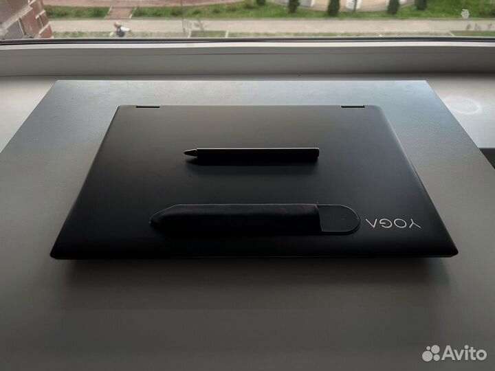 Lenovo yoga 520-14ikb