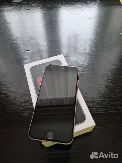 Телефон iPhone 6s