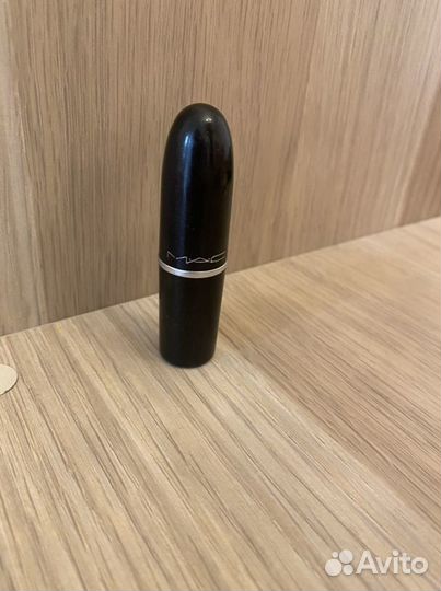 Помада Mac Rebel