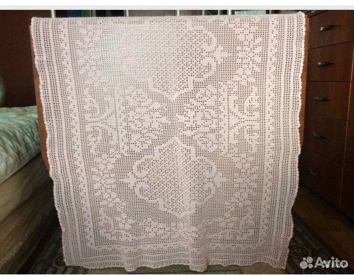 Скатерть ручная работа крючок