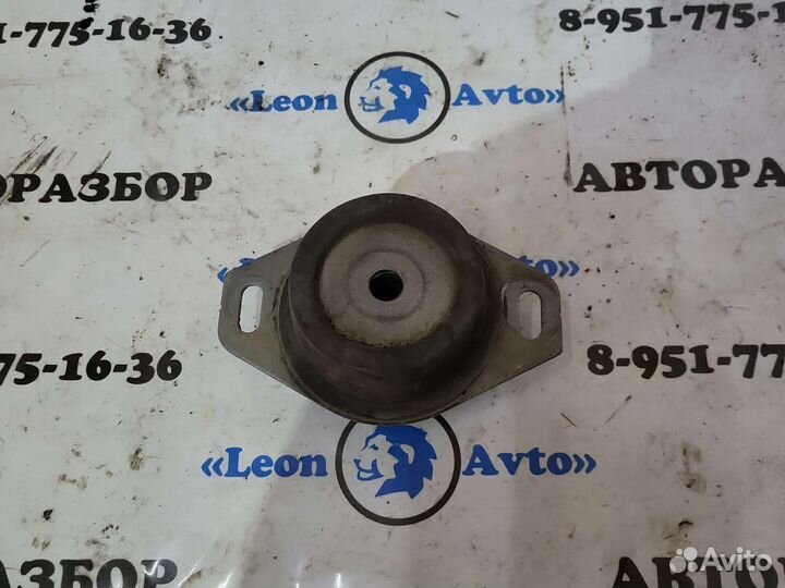 Подушка двигателя левая peugeot 3008