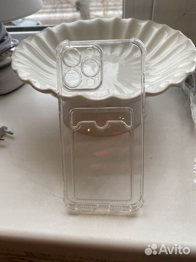 Чехлов на iPhone 13 про