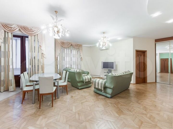 3-к. квартира, 140 м², 18/22 эт.