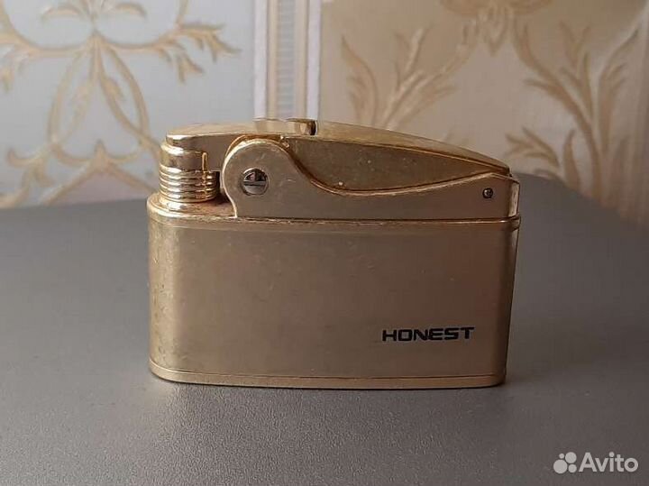 Бензиновая зажигалка honest