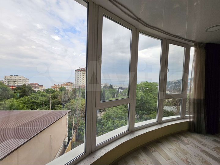 2-к. квартира, 65 м², 2/3 эт.