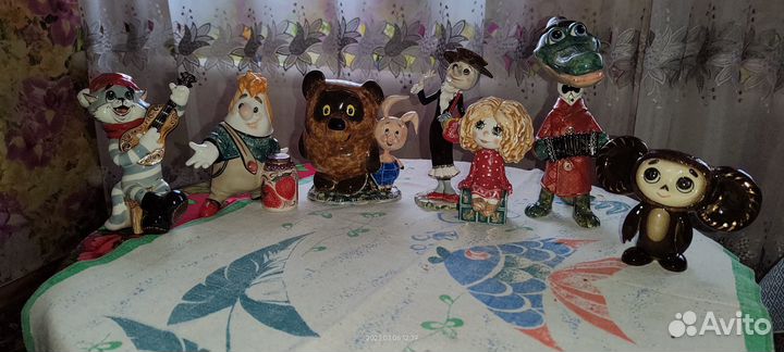 Статуэтки фарфоровые