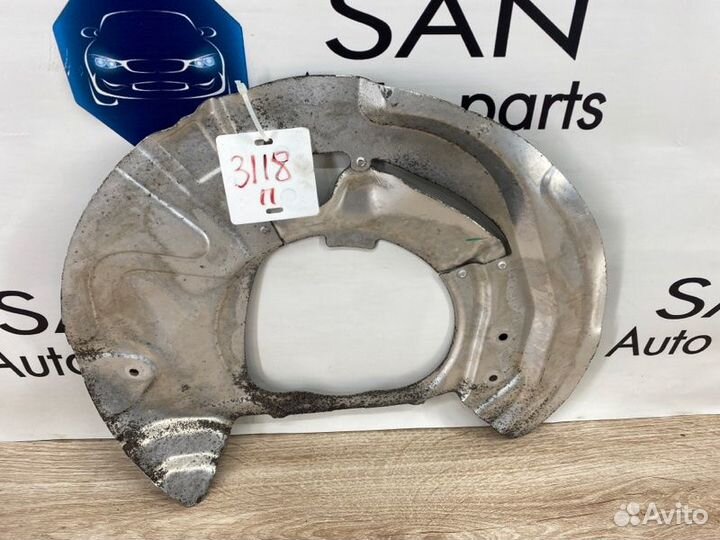 Пыльник тормозного диска передний правый Bmw X5