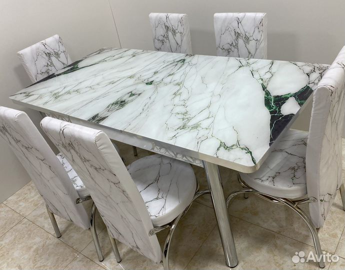 Стол обеденный раздвижной и стулья