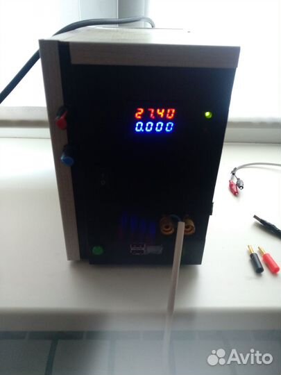 Регулируемый блок питания
