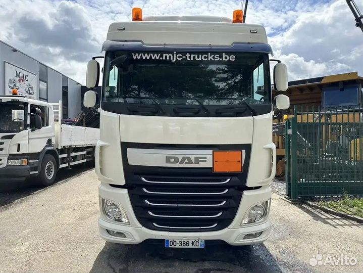 В разборке грузовик DAF,XF106 с 2015