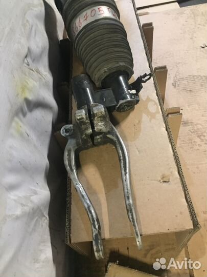 Пневмоамортизатор левый передний BMW 6' G32 GT