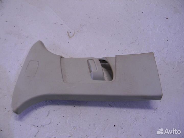 Обшивка стойки Focus III 2011