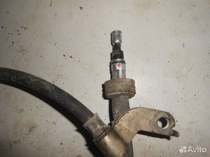 Трос стояночного тормоза правый (Kia Rio)