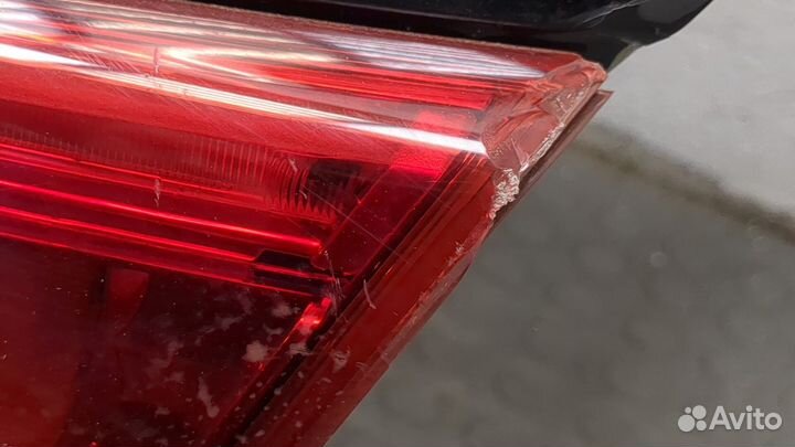 Фонарь крышки багажника Infiniti Q50, 2015