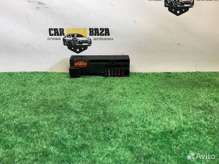 Блок предохранителей Mercedes-Benz C-class