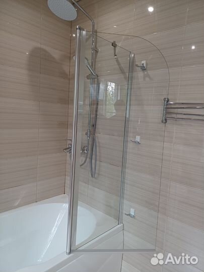 Шторка для ванной стекло