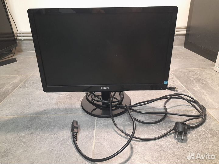 Монитор Philips 196v4lab2