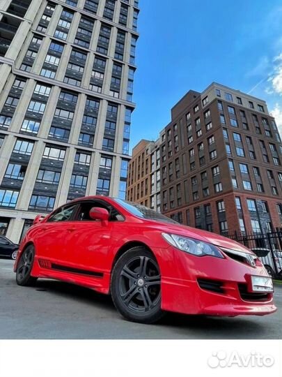 Наклейки на авто