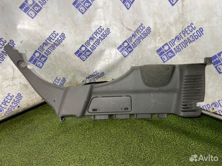 Обшивка багажника задняя левая Chevrolet