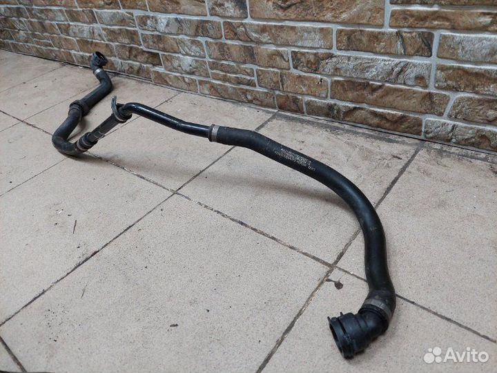 Патрубок системы охлаждения Mercedes-Benz E-Class