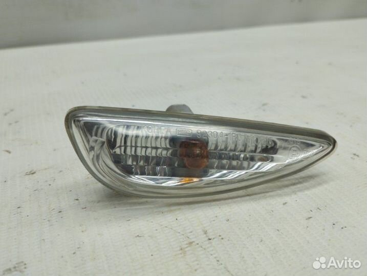 Повторитель поворота правый Hyundai Solaris седан