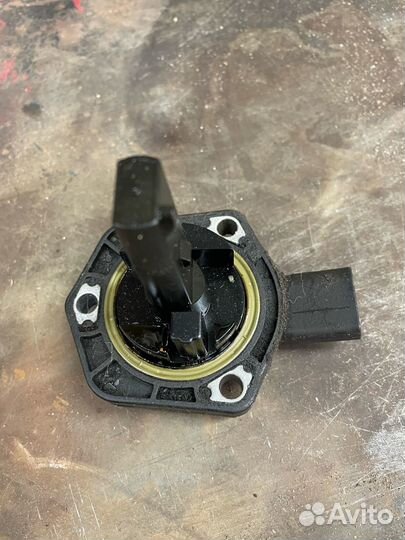 Датчик уровня масла ауди а1