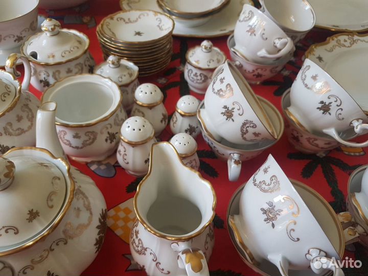 Чайно столовый сервиз на 12 персон